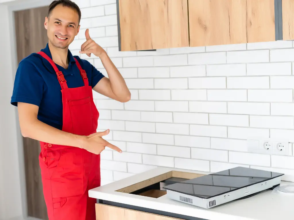 Thợ lắp đặt bếp từ âm, khoét đá chỉnh sửa bàn bếp chuyên nghiệp