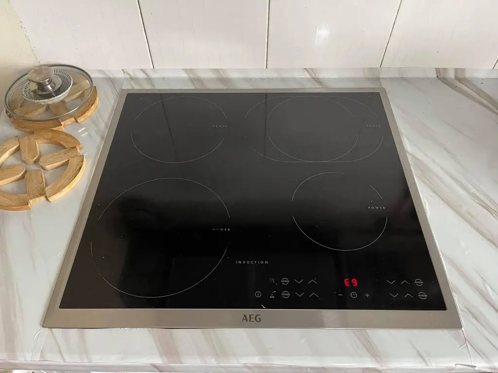 Sửa Bếp Từ AEG Tại Hà Nội: Uy Tín, Linh Kiện Đức Chính Hãng, Sửa Lấy Ngay