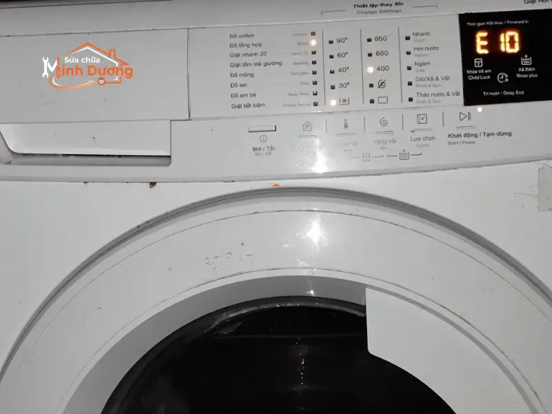 Hướng dẫn vệ sinh van cấp nước khi máy giặt Electrolux báo lỗi E10