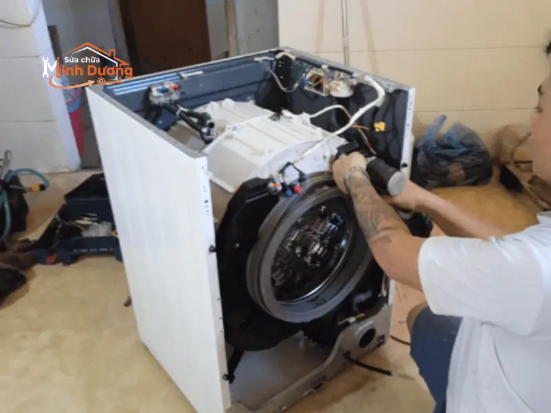 Đội thợ sửa máy giặt ở Định Công di chuyển cơ động trong khu đô thị