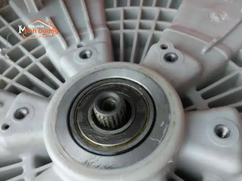 Cách nhận biết vòng bi SKF và trục ba chạc máy giặt đúc nguyên khối chính hãng