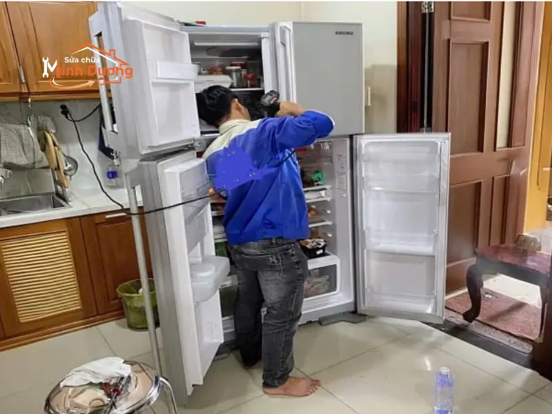 Quy trình sửa tủ lạnh sạch sẽ văn minh của Minh Dương Fix tại Times City