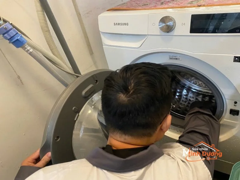 Thợ sửa máy giặt đường Ngọc Hồi phục hồi hộp số máy giặt lồng đứng cũ