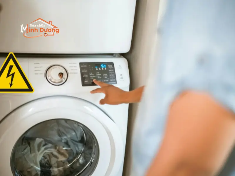 Hiện tượng chạm tay vào vỏ máy giặt bị rò điện giật tê tay