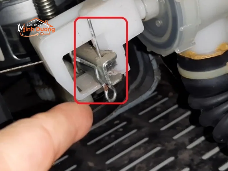 Cấu tạo cụm bơm xả nước máy giặt cửa ngang
