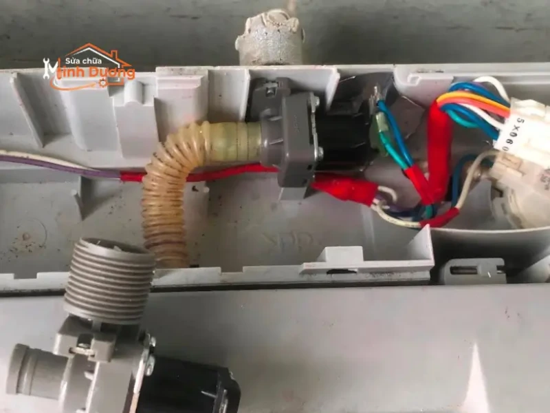 Thợ Minh Dương Fix phục hồi vi mạch máy giặt liệt phím